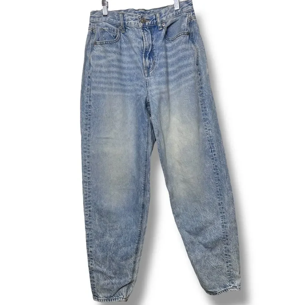 American Eagle Relaxed Mom Jeans Light Wash Size 4 Long
